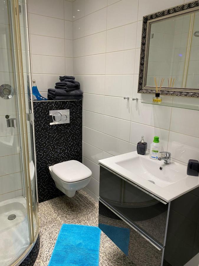 City Luxus Appartement Naehe Koeln Messe - Lanxess Arena Exteriör bild
